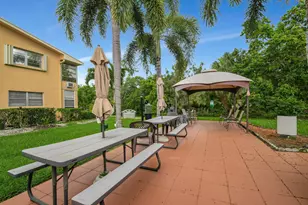 70 Camden C, West Palm Beach, FL 33417 - Photo 16