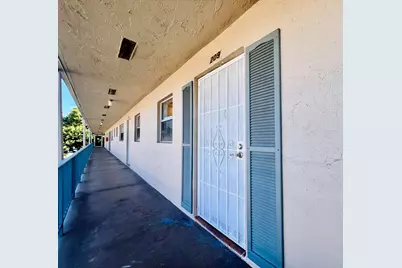 209 Oxford 200, West Palm Beach, FL 33417 - Photo 10