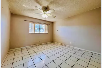 209 Oxford 200, West Palm Beach, FL 33417 - Photo 8
