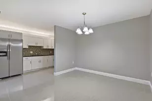 3329 Gardens Dr E Unit #A, Palm Beach Gardens, FL 33410 - Photo 2