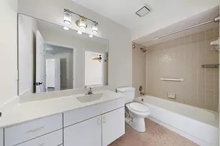 13290 St Tropez Cir, Palm Beach Gardens, FL 33410 - Photo 16