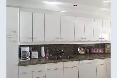 2000 Island Boulevard, Unit #1107, Aventura, FL 33160 - Photo 10
