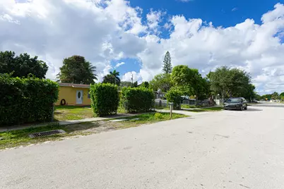 740 Aspen Road, West Palm Beach, FL 33409 - Photo 4