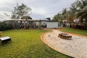 723 W Palm St, Lantana, FL 33462 - Photo 12