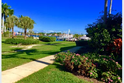 157 Yacht Club Way, Unit #306, Hypoluxo, FL 33462 - Photo 4