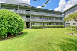 49 Suffolk B, Boca Raton, FL 33434 - Photo 2