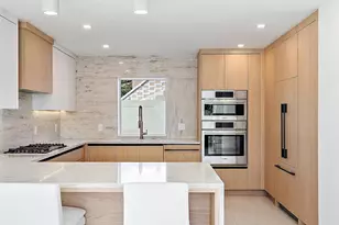 107 Sandal Ln, Palm Beach Shores, FL 33404 - Photo 12