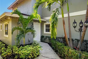 1323 NE 5th Ave, Fort Lauderdale, FL 33304 - Photo 2