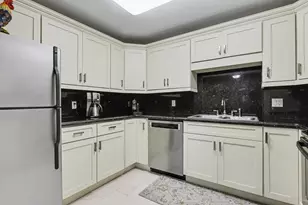 129 S Golfview Rd, Lake Worth Beach, FL 33460 - Photo 16