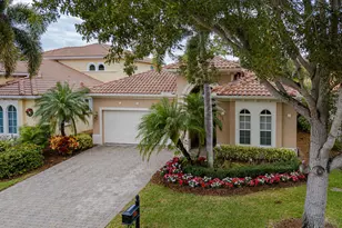 742 SW Palm Cove Dr, Palm City, FL 34990 - Photo 2