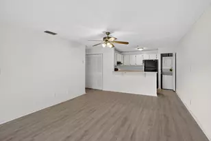 9420 NW 49th Pl, Sunrise, FL 33351 - Photo 10
