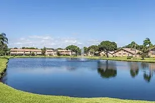 211 Maplecrest Cir, Jupiter, FL 33458 - Photo 2