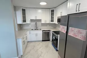 810 Lake Shore Dr, Lake Park, FL 33403 - Photo 2