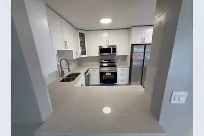 810 Lake Shore Drive, Unit #19, Lake Park, FL 33403 - Photo 4