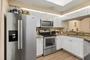 3023 Alcazar Pl, Palm Beach Gardens, FL 33410 - Photo 8