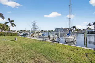 752 Lagoon Dr, North Palm Beach, FL 33408 - Photo 6