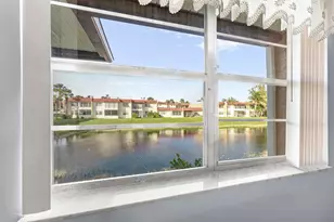 215 Lake Dora Dr, West Palm Beach, FL 33411 - Photo 18