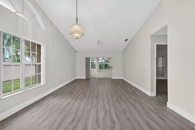 9910 Malvern Drive, Tamarac, FL 33321 - Photo 6