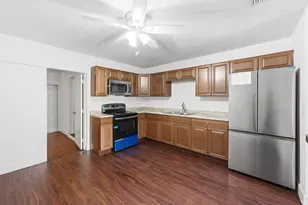 3847 Roan Ct E, West Palm Beach, FL 33403 - Photo 10