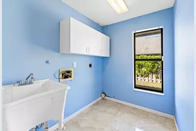 2057 Amesbury Circle, Wellington, FL 33414 - Photo 24