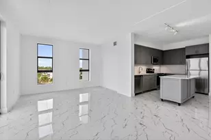 250 W Hidden Valley Blvd, Boca Raton, FL 33487 - Photo 16