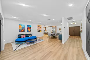 2451 NE 199th St, Miami, FL 33180 - Photo 20