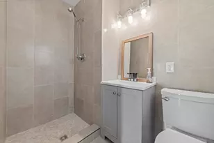 2451 NE 199th St, Miami, FL 33180 - Photo 34