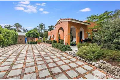 616 Claremore Drive, West Palm Beach, FL 33401 - Photo 2