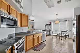 2725 Pointe Cir, Greenacres, FL 33413 - Photo 18