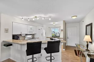 2240 N Cypress Bend Dr, Pompano Beach, FL 33069 - Photo 2