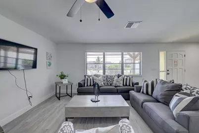 543 SE Greenway Terrace, Port Saint Lucie, FL 34983 - Photo 2