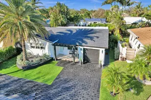 913 S Lakeside Pl, Lantana, FL 33462 - Photo 2