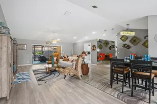 9284 Laurel Green Dr, Boynton Beach, FL 33437 - Photo 4