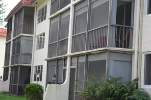 681 S Hollybrook Dr, Pembroke Pines, FL 33025 - Photo 20