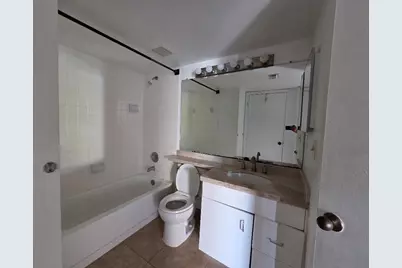 19205 Glenmoor Drive #19205, West Palm Beach, FL 33409 - Photo 8