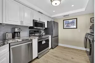 2400 Presidential Way, West Palm Beach, FL 33401 - Photo 8