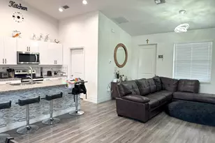 1086 W Leader Ct, Labelle, FL 33935 - Photo 8