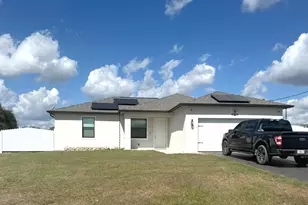 1086 W Leader Ct, Labelle, FL 33935 - Photo 2