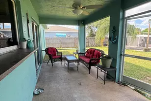 1049 SW Jacqueline Ave, Port Saint Lucie, FL 34953 - Photo 6