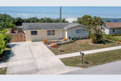 1416 W Hardee Street, Lantana, FL 33462 - Photo 2