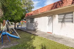 7750 SW 10th Ct, North Lauderdale, FL 33068 - Photo 30