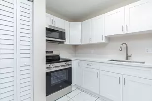 7750 SW 10th Ct, North Lauderdale, FL 33068 - Photo 2