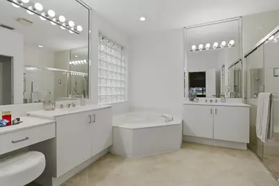 8752 Palm River Drive, Lake Worth, FL 33467 - Photo 36