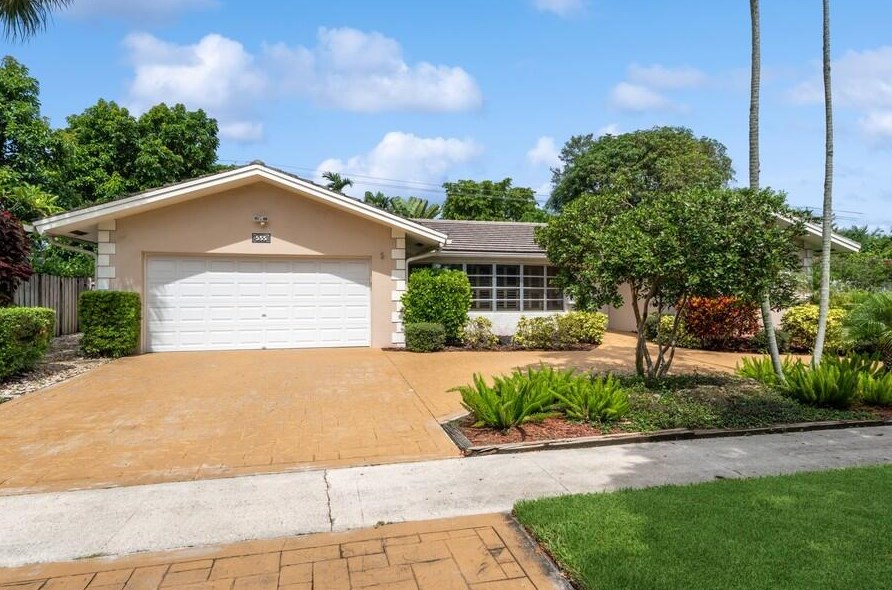 555 8th Ter, Boca Raton, FL 33486-4649