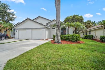 6581 Marissa Circle, Lake Worth, FL 33467 - Photo 1