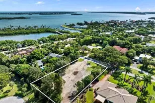 6 Mandalay Rd, Sewalls Point, FL 34996 - Photo 1