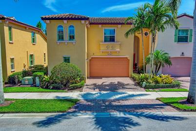 4534 Mediterranean Circle, Palm Beach Gardens, FL 33418 - Photo 1