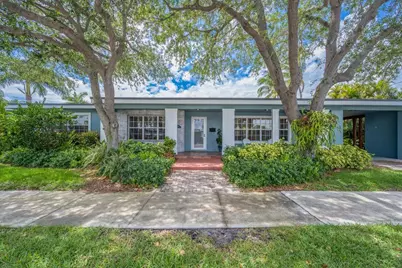 2201 N Lakeside Drive, Lake Worth, FL 33460 - Photo 1
