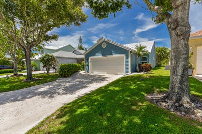 10624 SE Rosemarie Court, Hobe Sound, FL 33455 - Photo 1