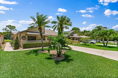 5882 SE Franklin Place, Hobe Sound, FL 33455 - Photo 1